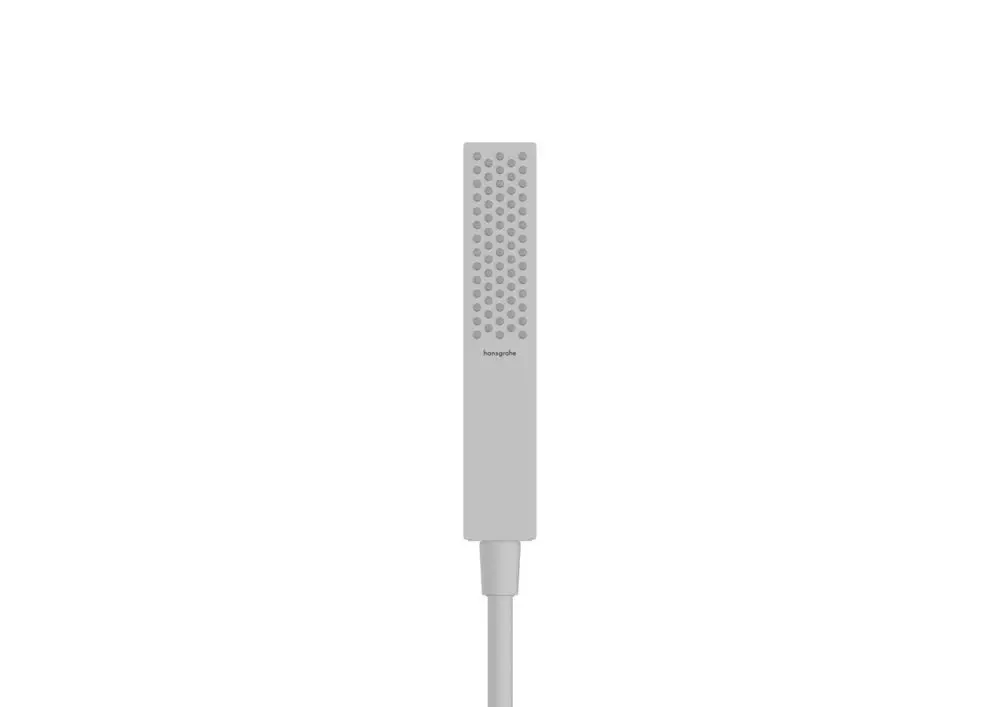 Weißer Stabhandbrausekopf von Hansgrohe mit einem schlanken Design und gebohrten Düsen zur Wasserausgabe, montiert am flexiblen Schlauch.